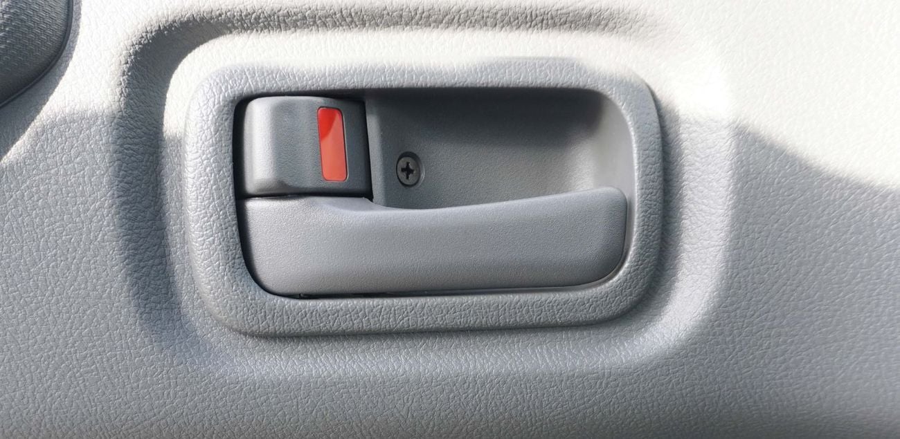 تويوتا كوستر 4.0L DIESEL (23-SEATER, 2-POINT SEAT BELTS)