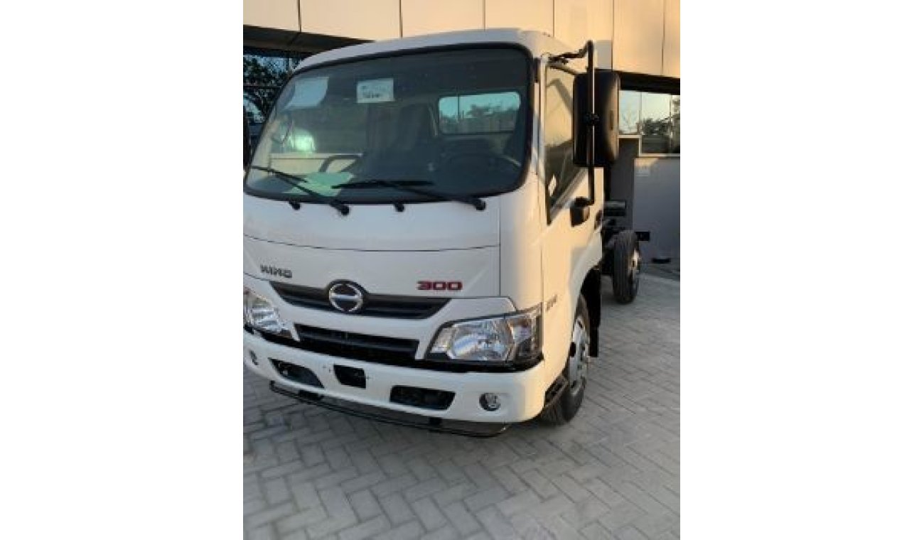 Hino 300 Series Single Cabin Euro 4 Turbo Diesel Chassis Payload Truck