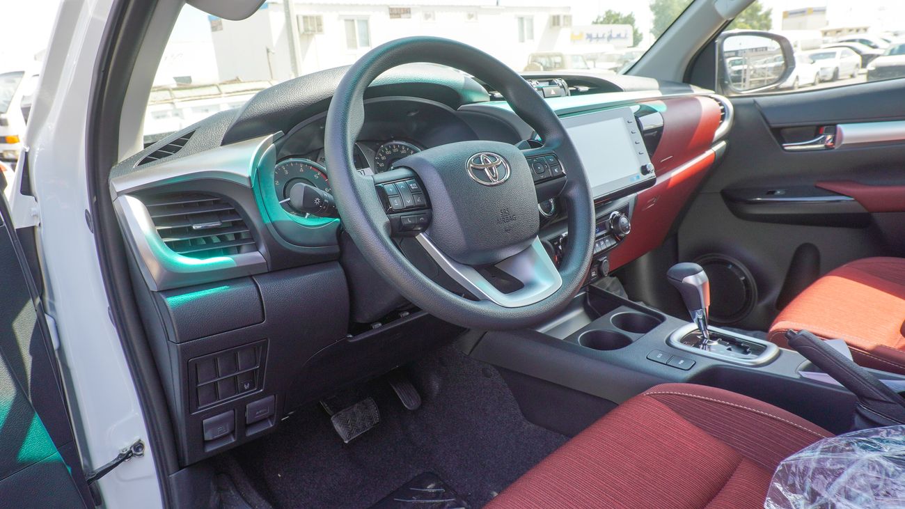 Toyota Hilux SR5 2.4L DIESEL  Jordan Specs