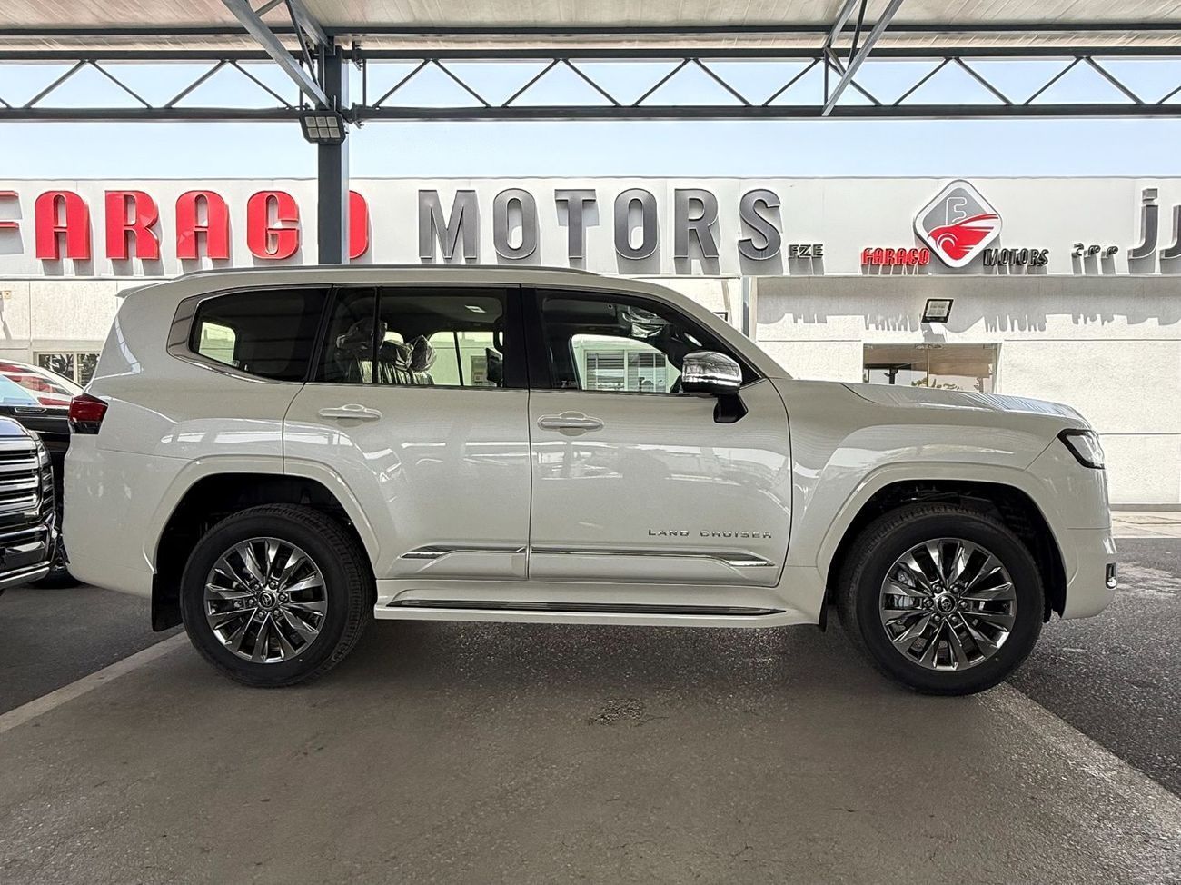 Toyota Land Cruiser VX-high DIESEL 3.3 TWIN TURBO FULL **EXPORT ONLY**التصدير فقط خارج الخليج***