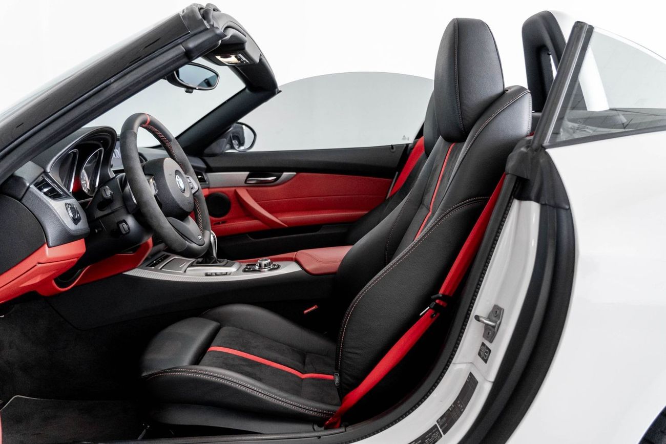 BMW Z4 M 2015 BMW Z4 SDrive35is M-Sport / Full-Service History