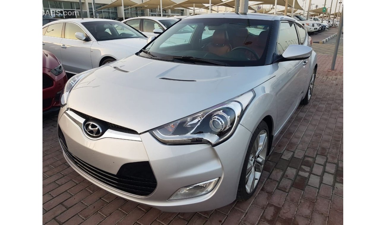 Hyundai Veloster Model 2015 GCC car prefect condition full service full option low mileage