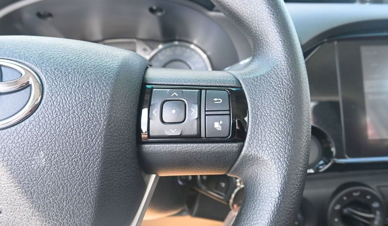 تويوتا هيلوكس Toyota Hilux 2025 2.7L Petrol 4 Cylinders Wheel size 17 inch Single Cab Manual  4WD