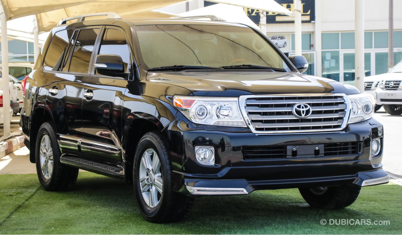 Toyota Land Cruiser GXR V8