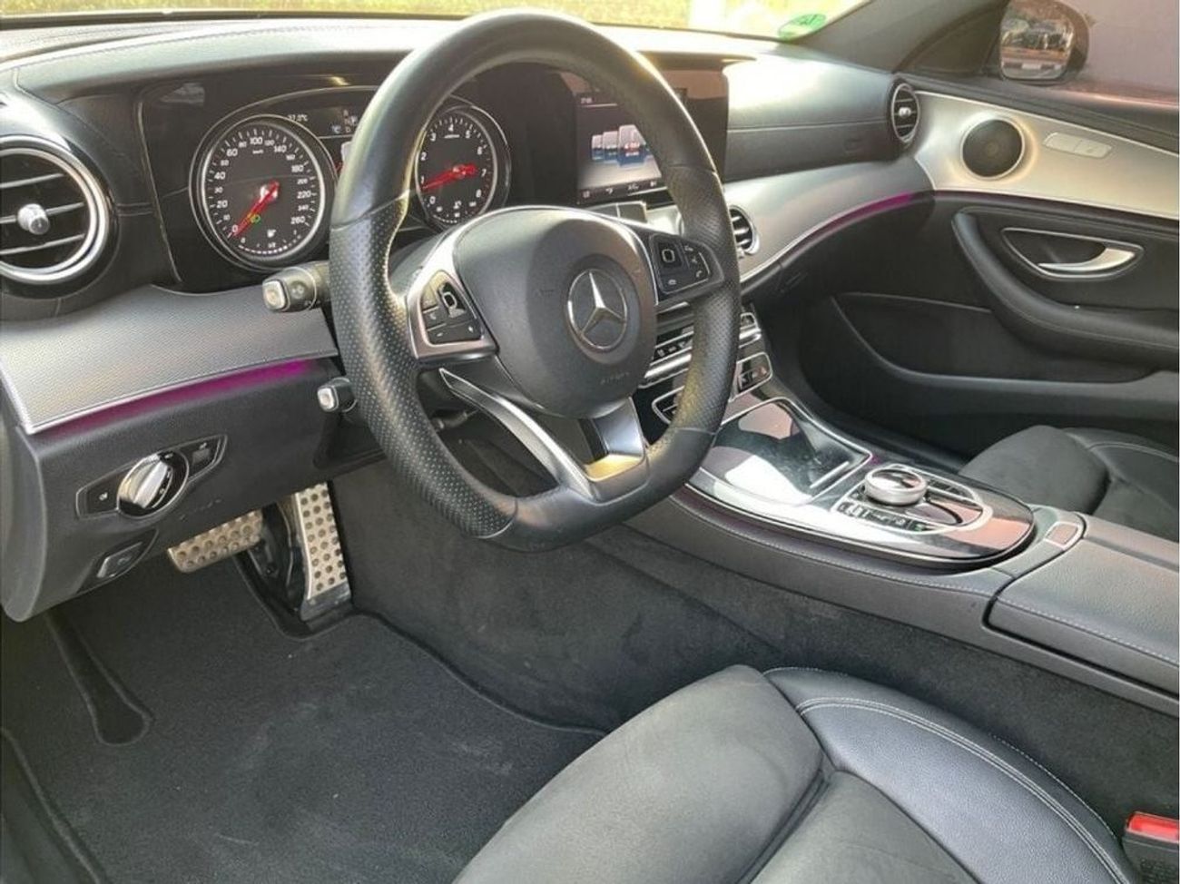 Mercedes-Benz E200 Std