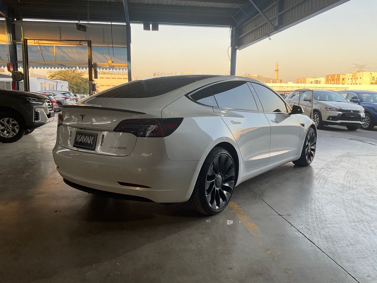 تسلا موديل 3 Performance (Dual Motor) | upto AED 20,000 Ramadan Discount | شامل الضمان | 0 ﺪﻔﻋﺓ ﺃﻮﻟﻯ