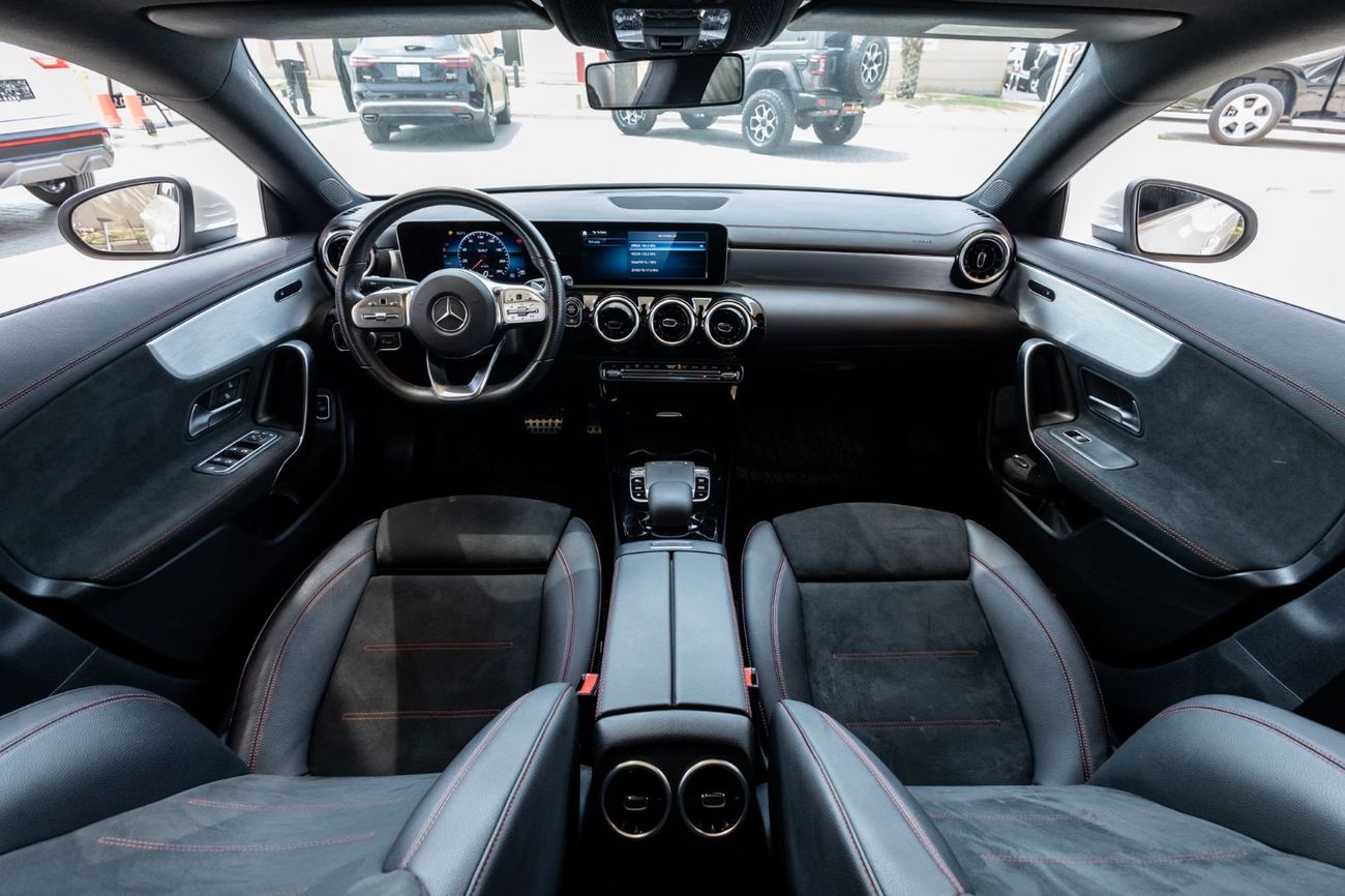 Mercedes-Benz CLA 180