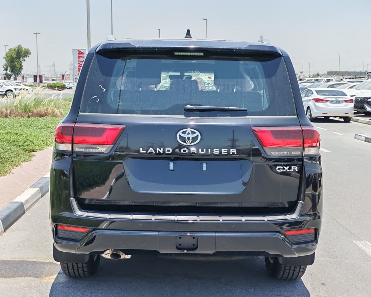 Toyota Land Cruiser 2026 Toyota Land Cruiser LC300 GXR High Option with Sunroof 4.0L V6 Petrol A/T 4WD Export Only