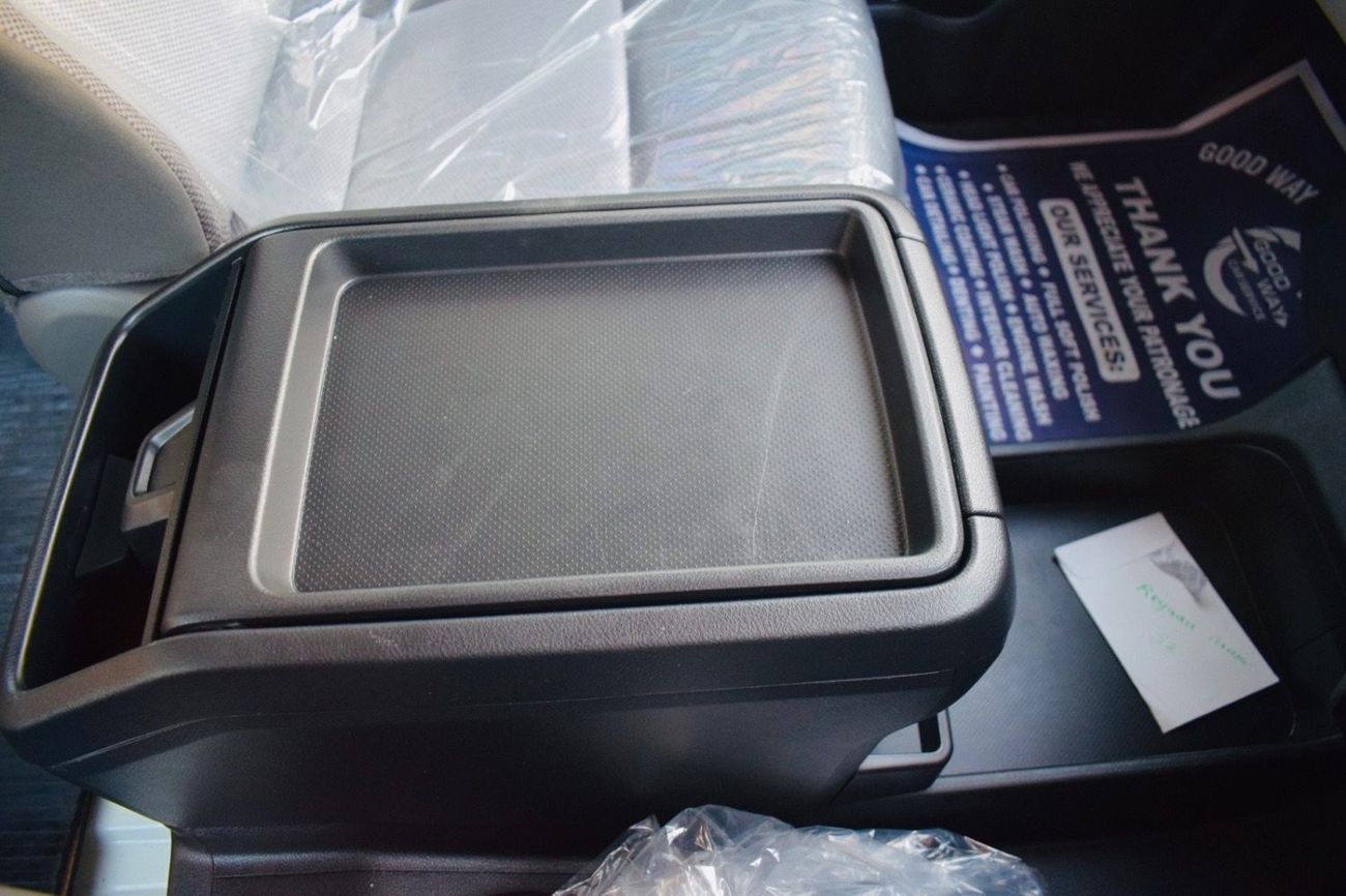 تويوتا هاياس Toyota hiace 2021 diesel 2.8 RHD