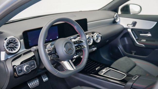 Mercedes-Benz A-Class PREMIUM PLUS, миниатюра 23