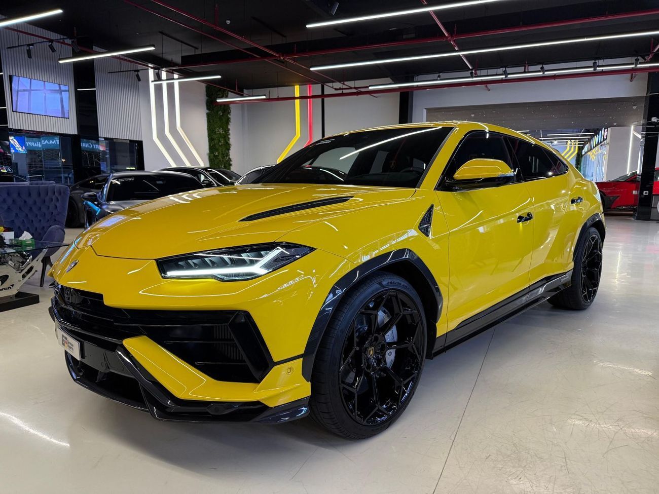 لامبورغيني اوروس 4.0T V8 Performante