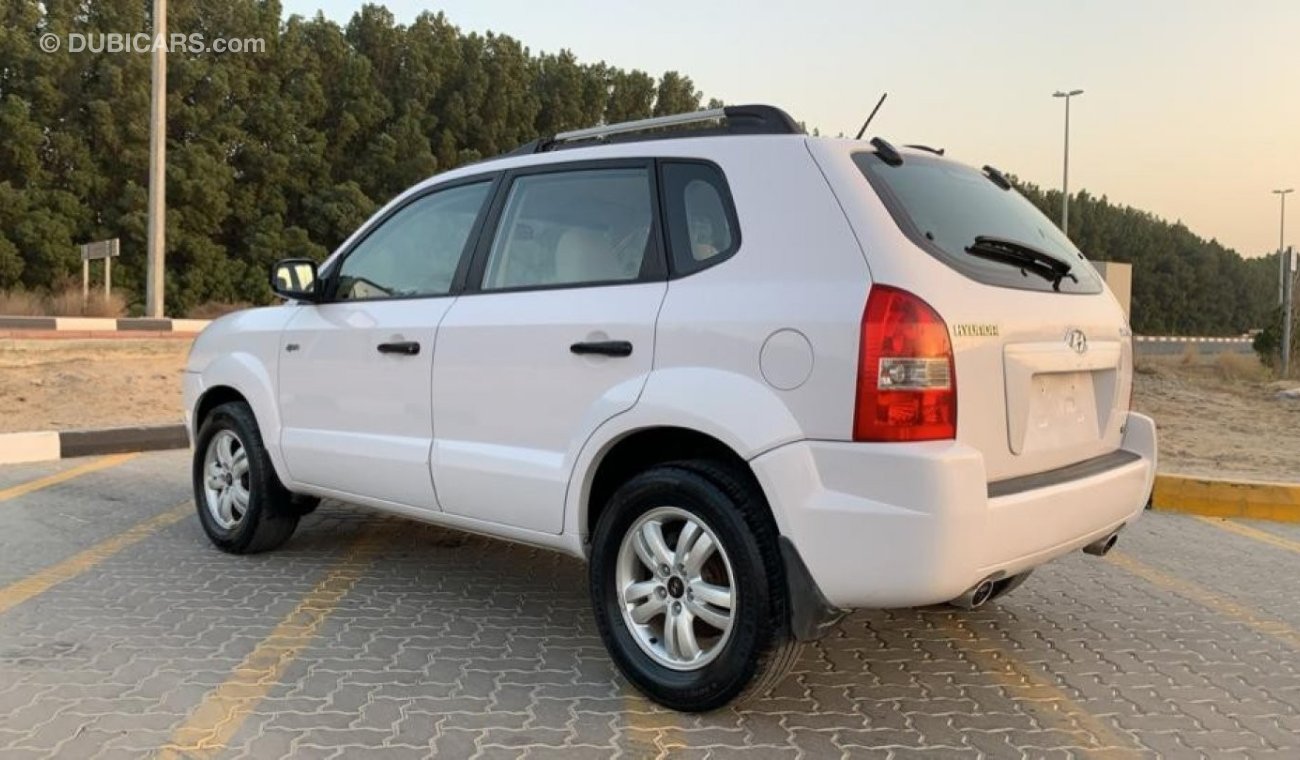 Hyundai Tucson 2008 V6 4x4 Ref#717