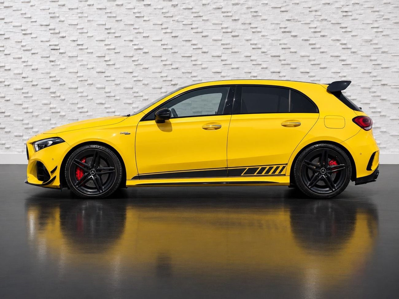 Mercedes Benz A45 AMG- S