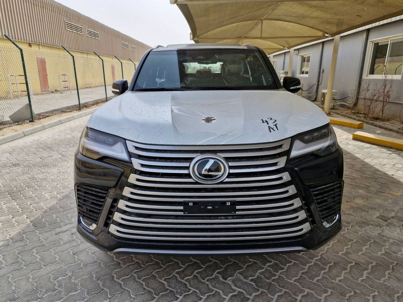 Lexus LX 700h 2026 LEXUS LX700h 3.5L 25-SPEAKERS ML URBAN 20"ALLOY 7-SEATS GCC BRAND NEW 0KM