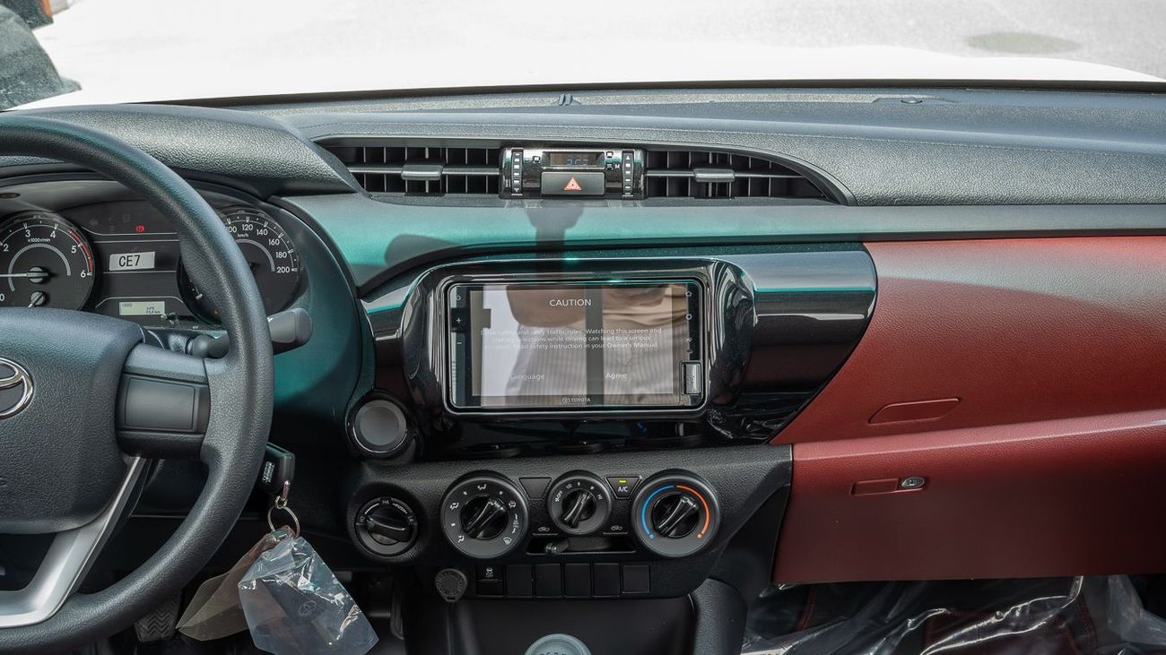 تويوتا هيلوكس TOYOTA HILUX 2.4 SINGLE CABIN BASIC 4X4 MT -2026YM