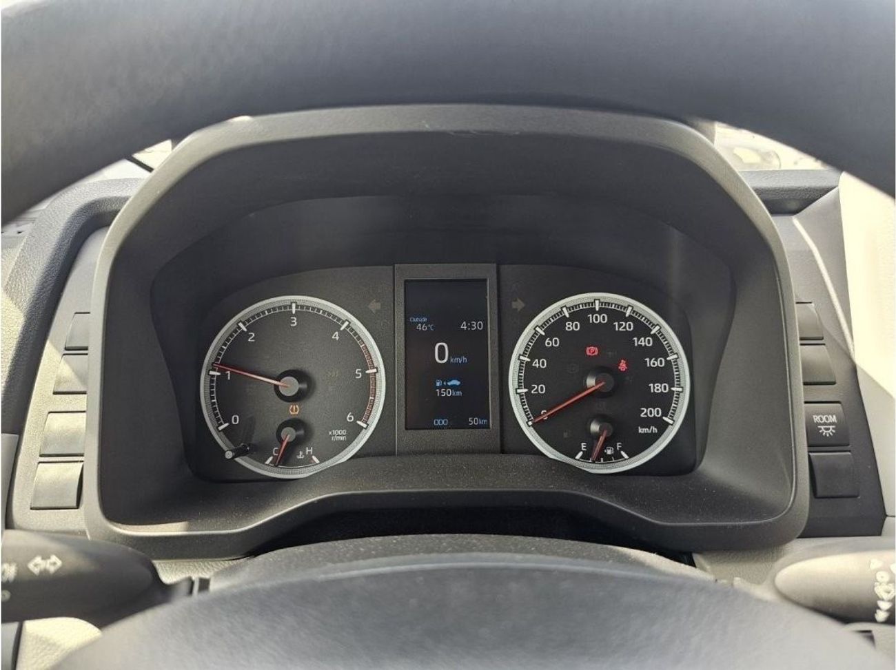 Toyota Hiace Toyota Hiace 2.8L Diesel Manual Transmission, High Roof, 13 Seater, Model 2025