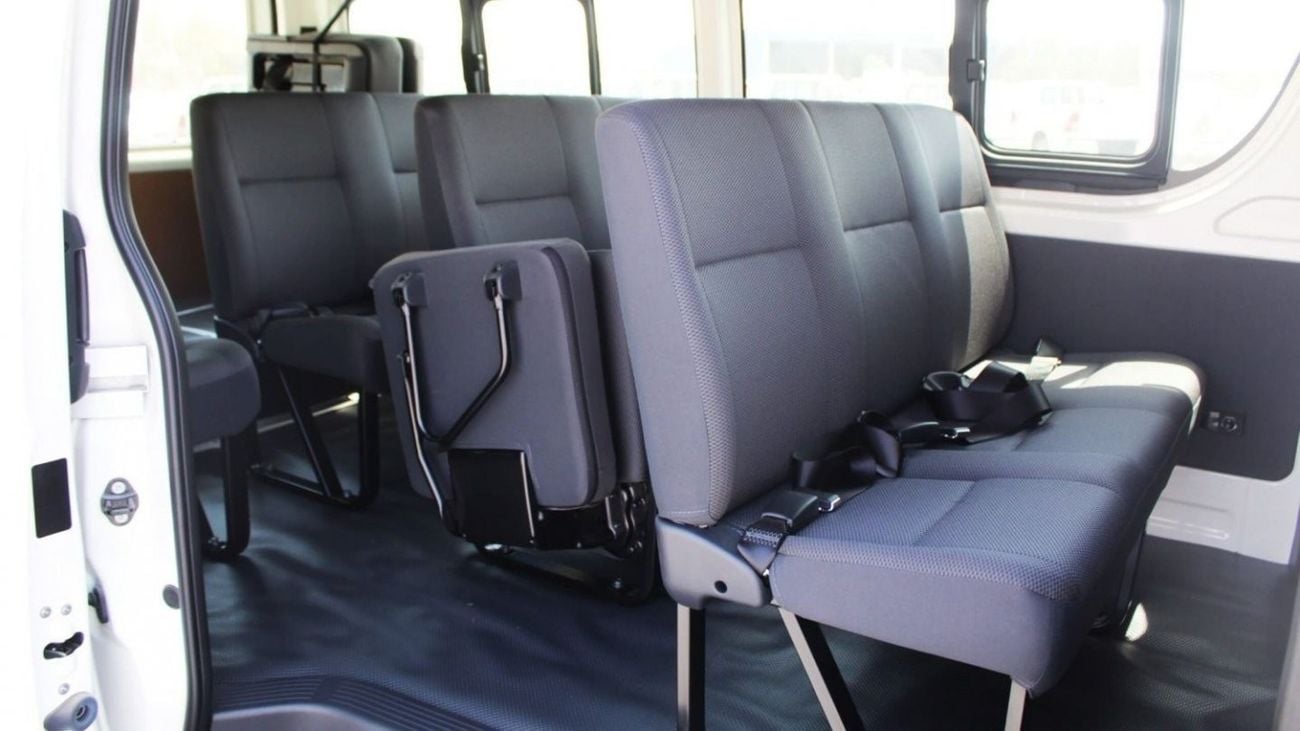 Toyota Hiace Toyota Hiace 2.5L Bus 15-Seats A/C