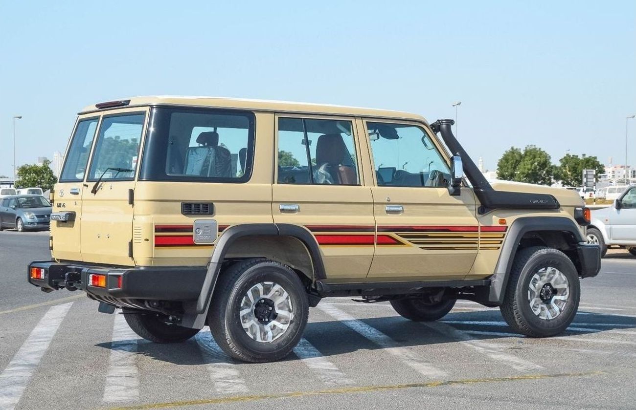 Toyota Land Cruiser 70 TOYOTA LAND CRUISER 76 4.0L V6 4WD 5DOOR SUV 2025