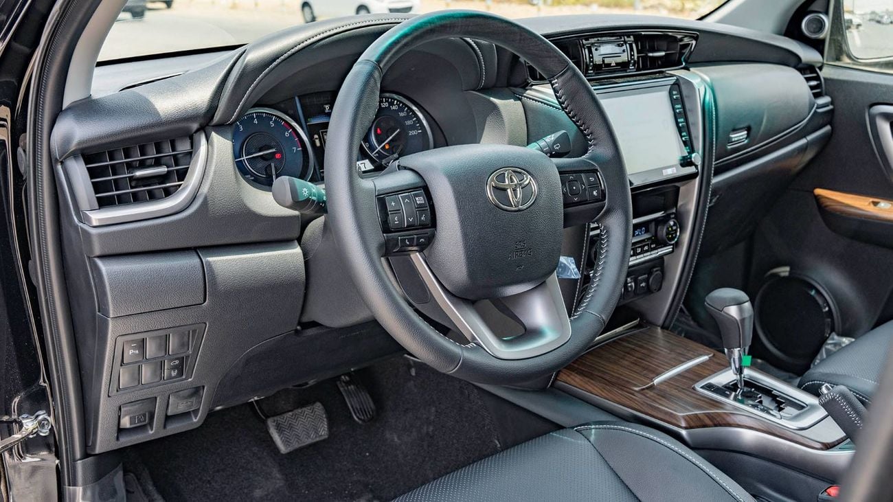 Toyota Fortuner 2025 Toyota Fortuner 4.0L Petrol Full Option - GCC