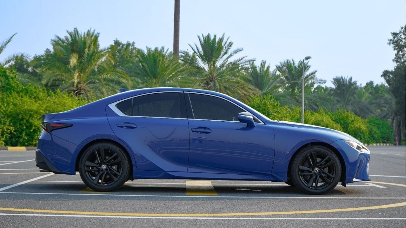 Lexus IS300 Excellence 2022  Lexus IS 350   5dr SEDAN ,  2.0L  4cyl  ,