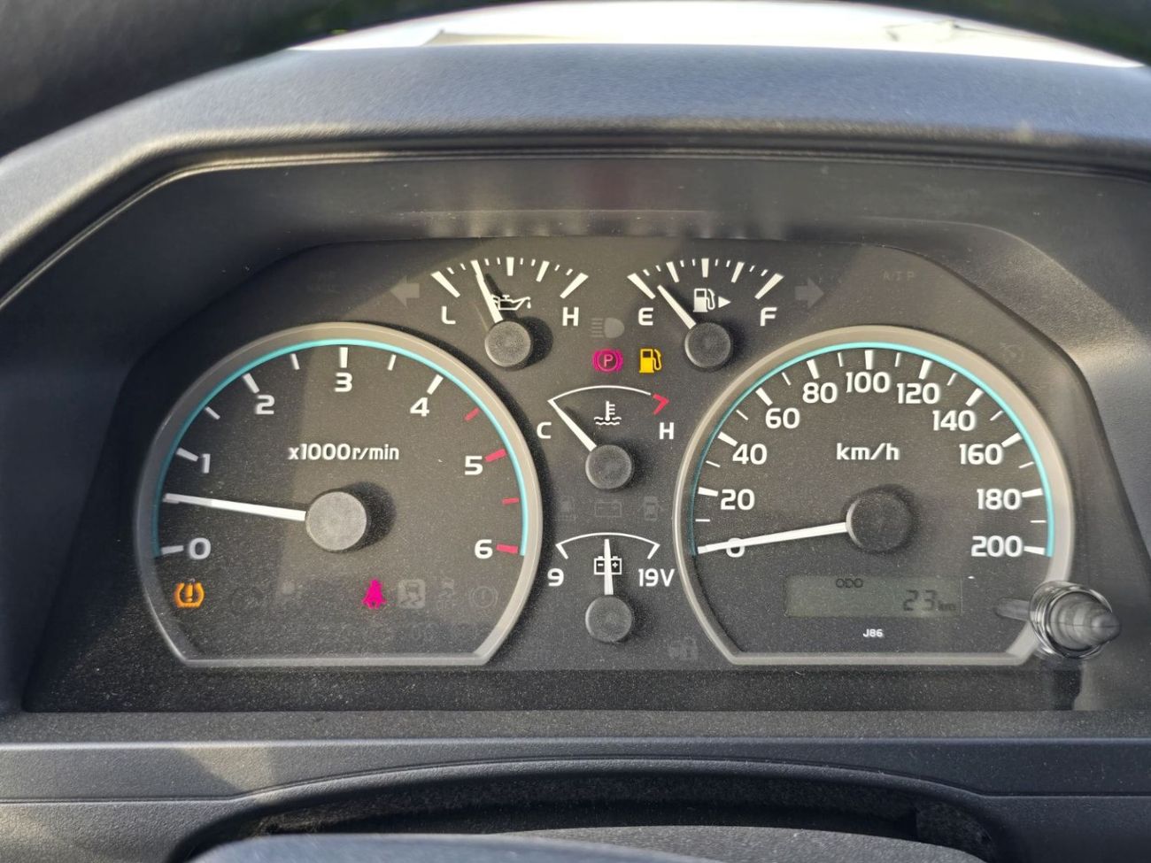 Toyota Land Cruiser 70 2024 LC76 4.5L V8 Diesel MT