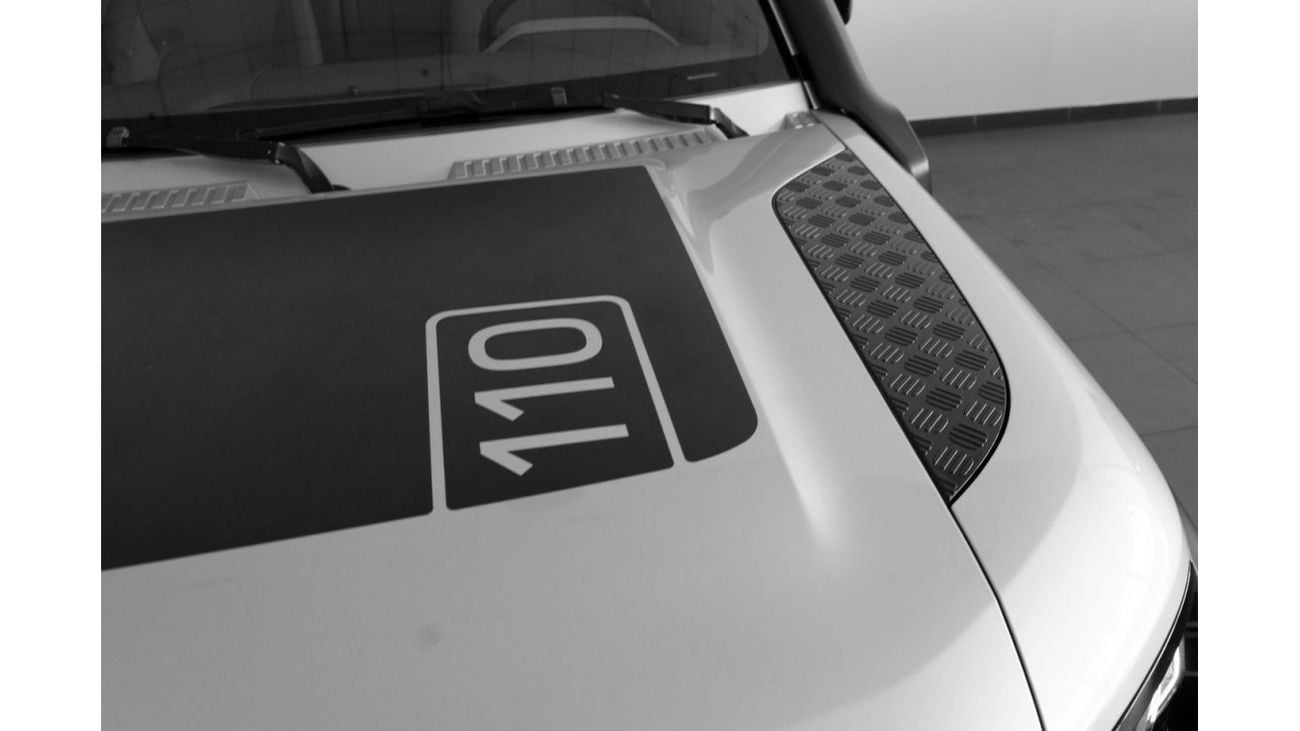 لاند روفر ديفندر P400 110 اول نسخة