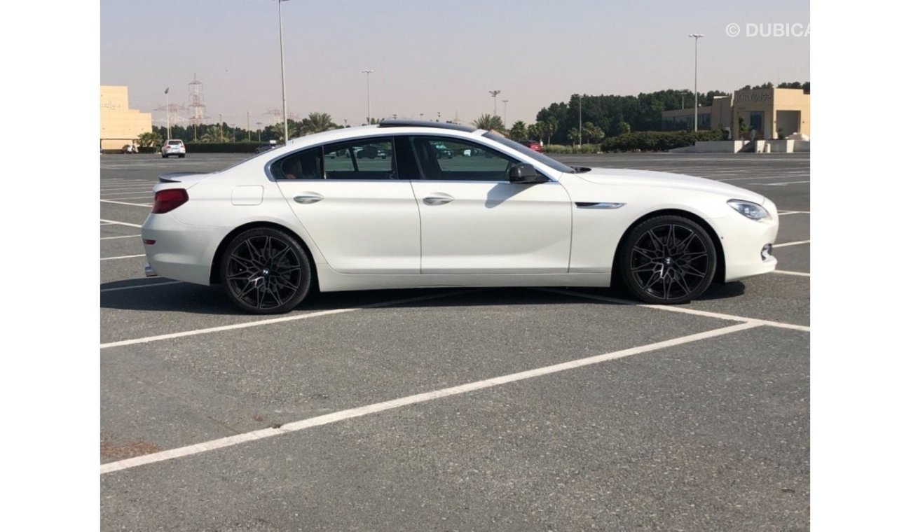 BMW 650i BMW 650 MODEL 2013 GCC CAR PERFECT CONDITION FULL OPTION PANORAMIC ROOF LEATHER SEATS 5 CAMR navigat