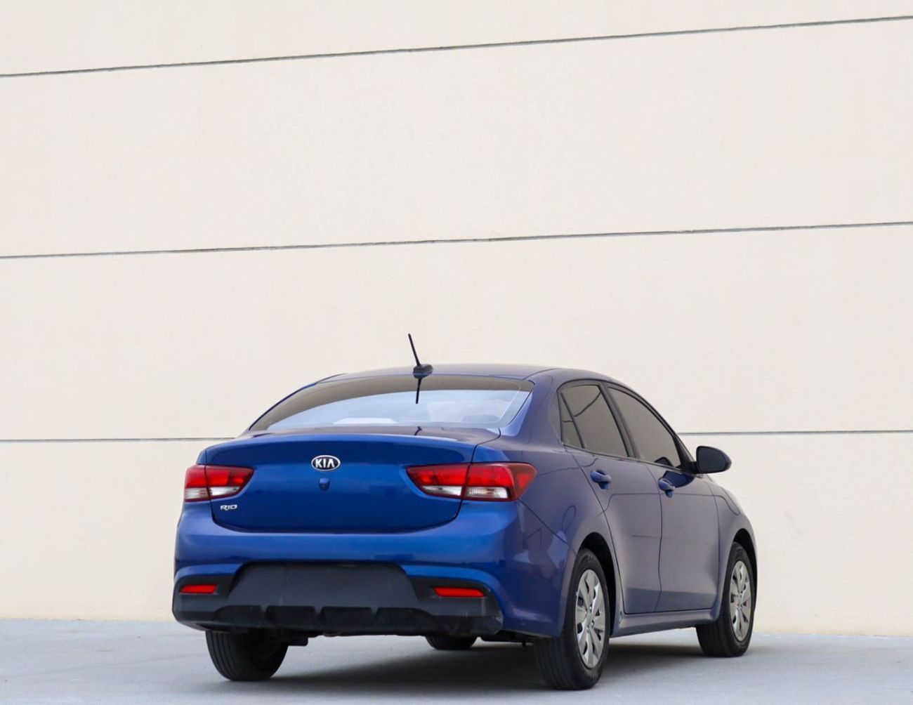 Kia Rio EX 1.4L (100 HP) Sedan 2020 Kia Rio GCC edition in excellent condition without accidents, mileage 98