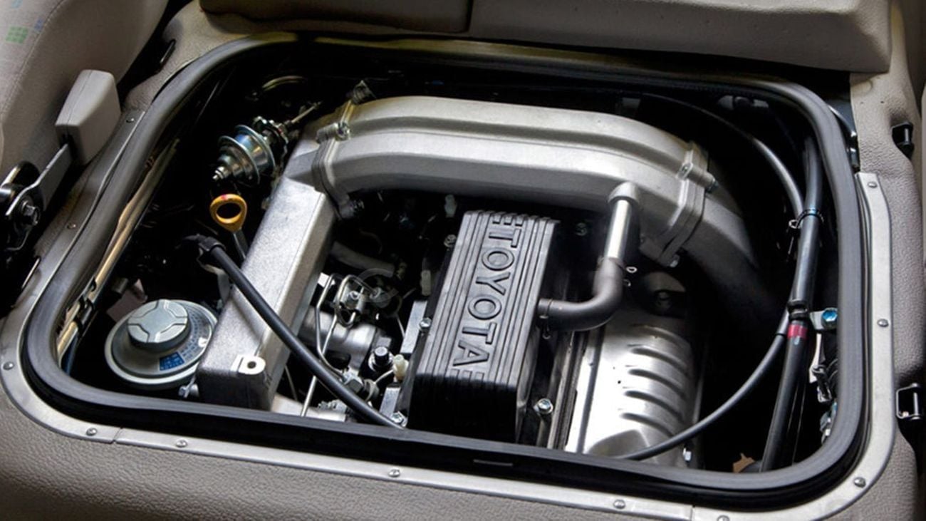 تويوتا كوستر 2.7L (23-Seater)