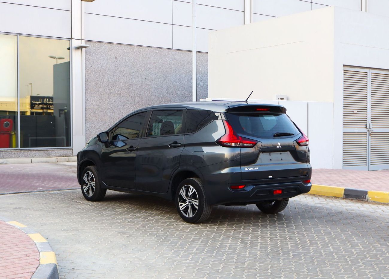 Mitsubishi Xpander Mid 1.5L