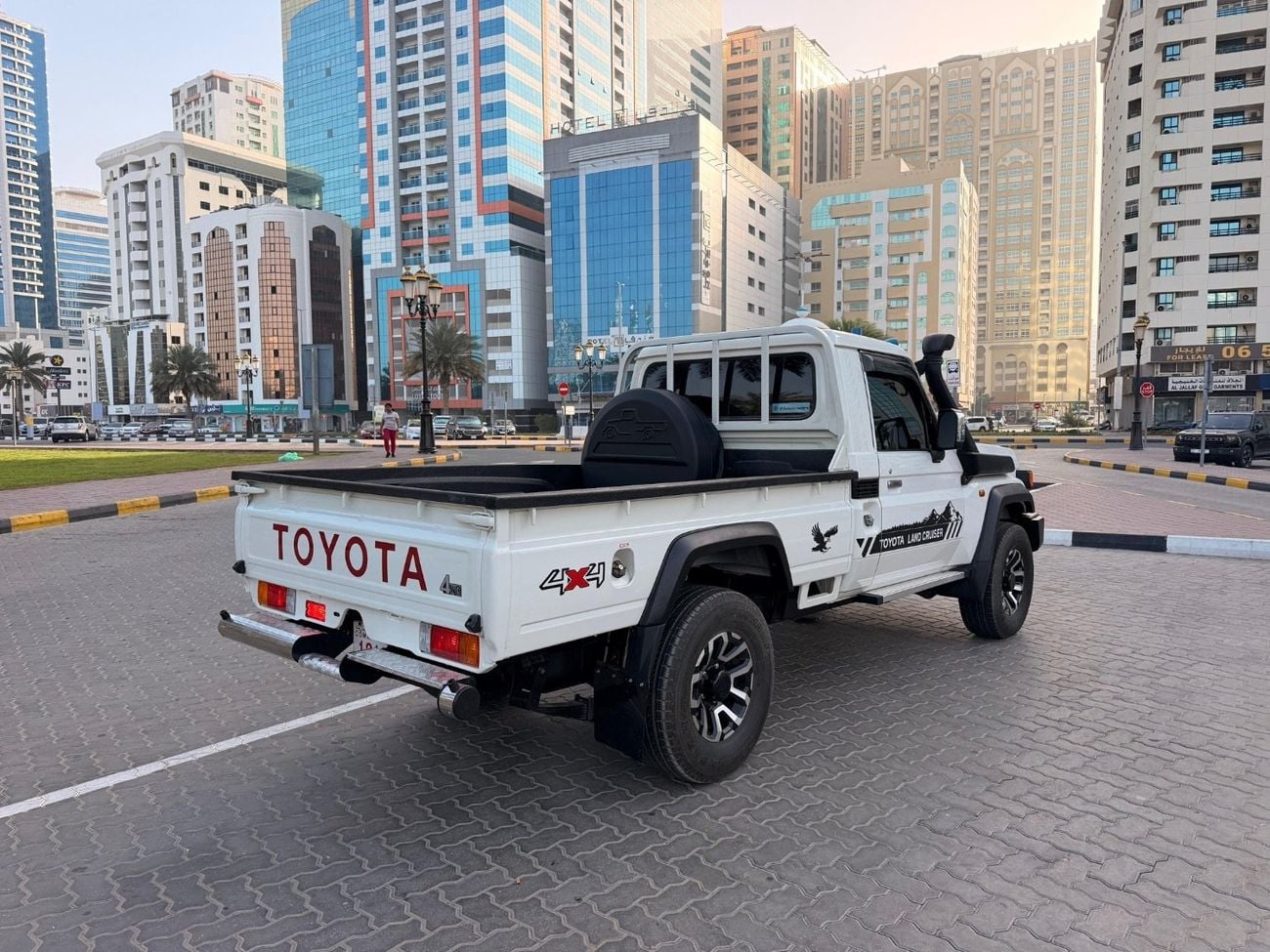 Toyota Land Cruiser 79 series with Current Shape