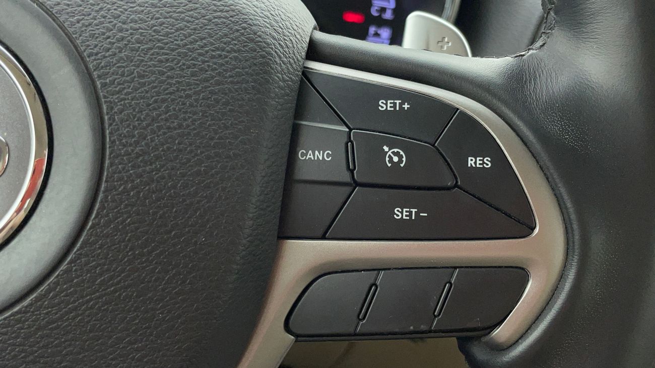 جيب جراند شيروكي LAREDO 3.6 | بدون دفعة مقدمة | اختبار القيادة في المنزل