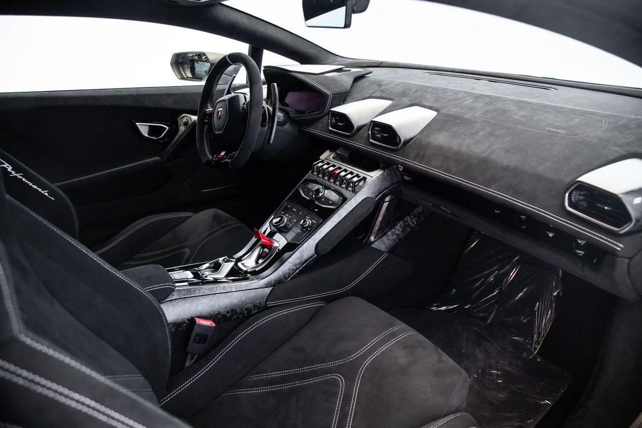 لامبورغيني هوراكان PERFORMANTE