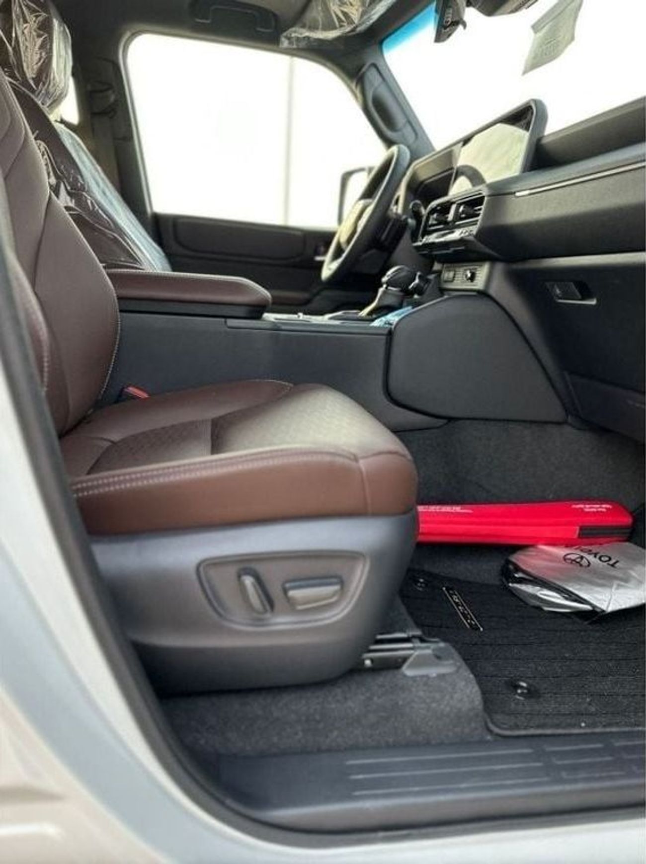 تويوتا برادو Toyota Land Cruiser Prado First Edition 2.4L Al-Futtaim specifications