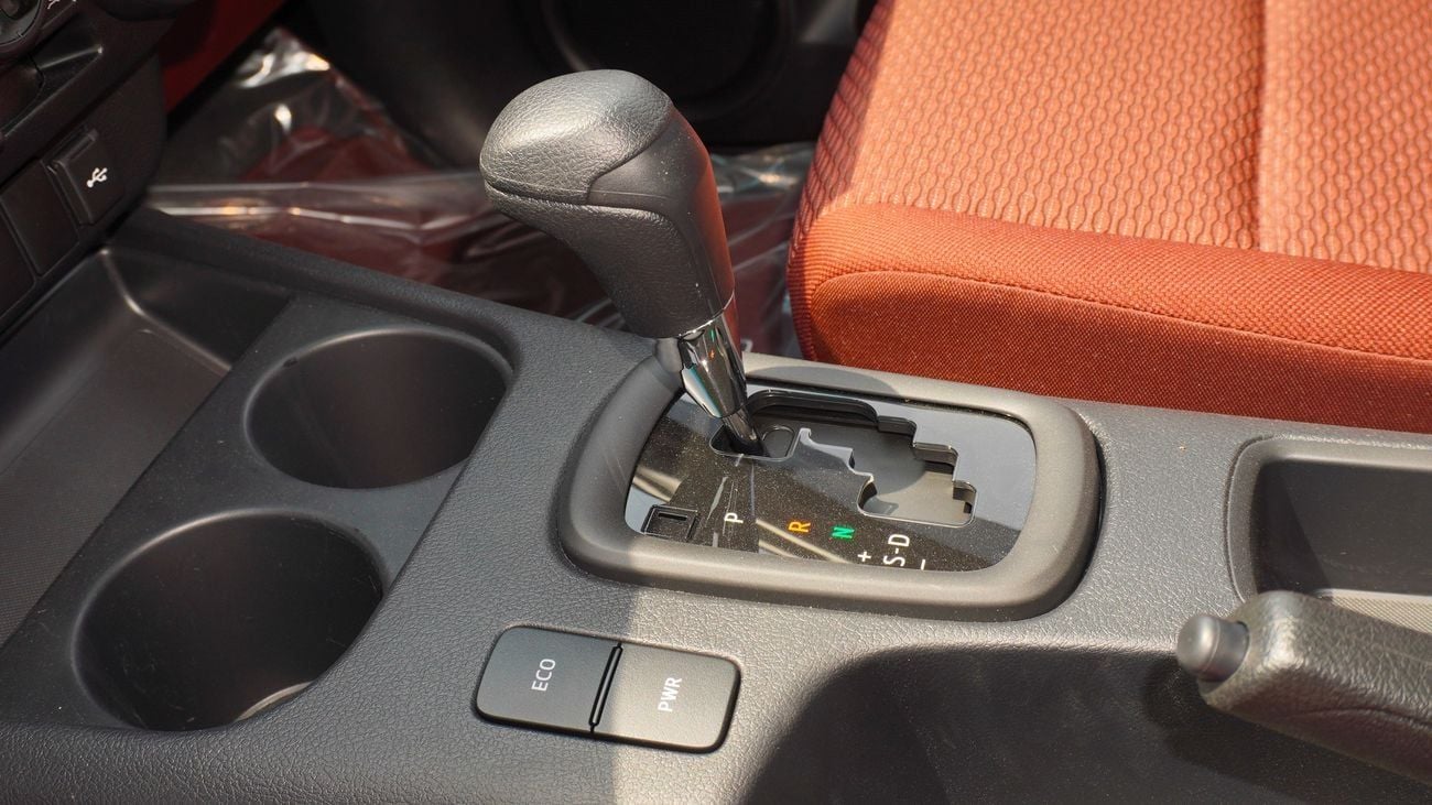 Toyota Hilux 2.7L PETROL 4WD A/T BASIC 2025