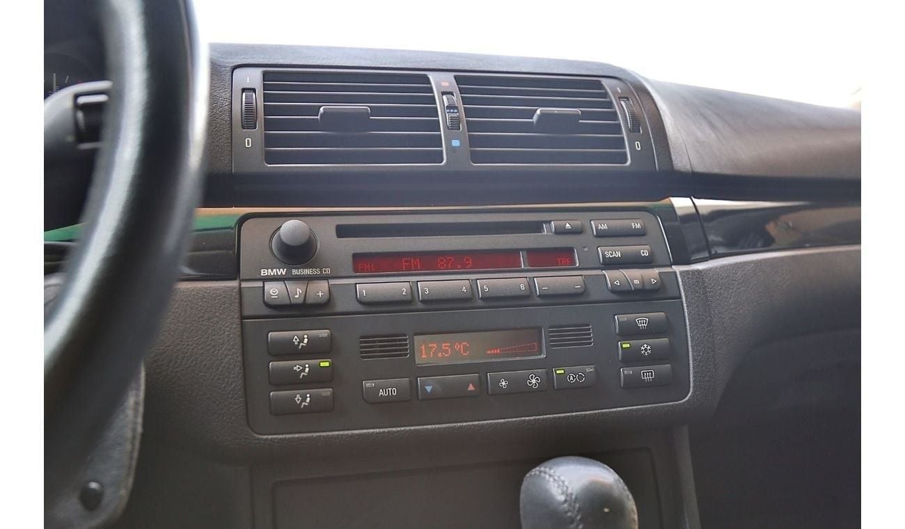 BMW 320i 2001 Japanese Specification