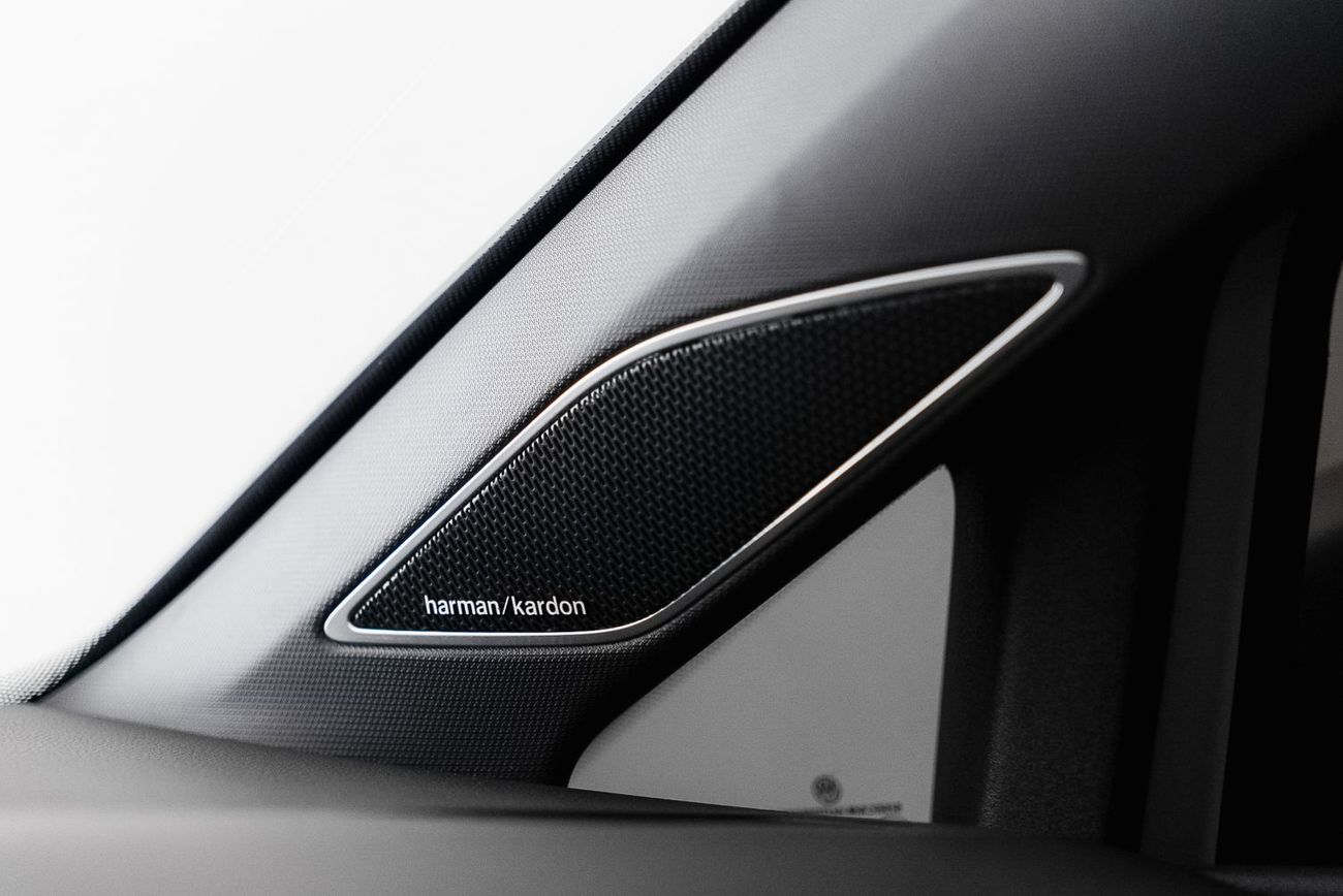 فولكس واجن جولف ار Base 2.0T