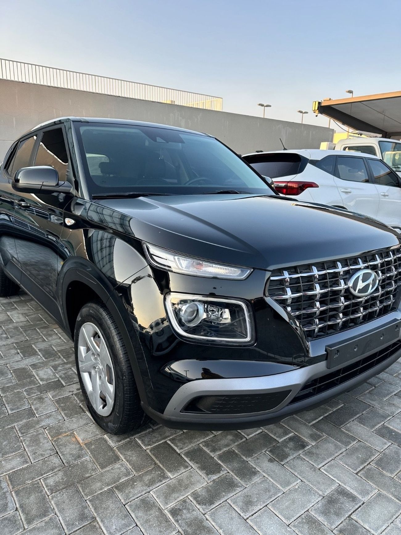 هيونداي فنيو Comfort 1.0T Comfort 1.6T