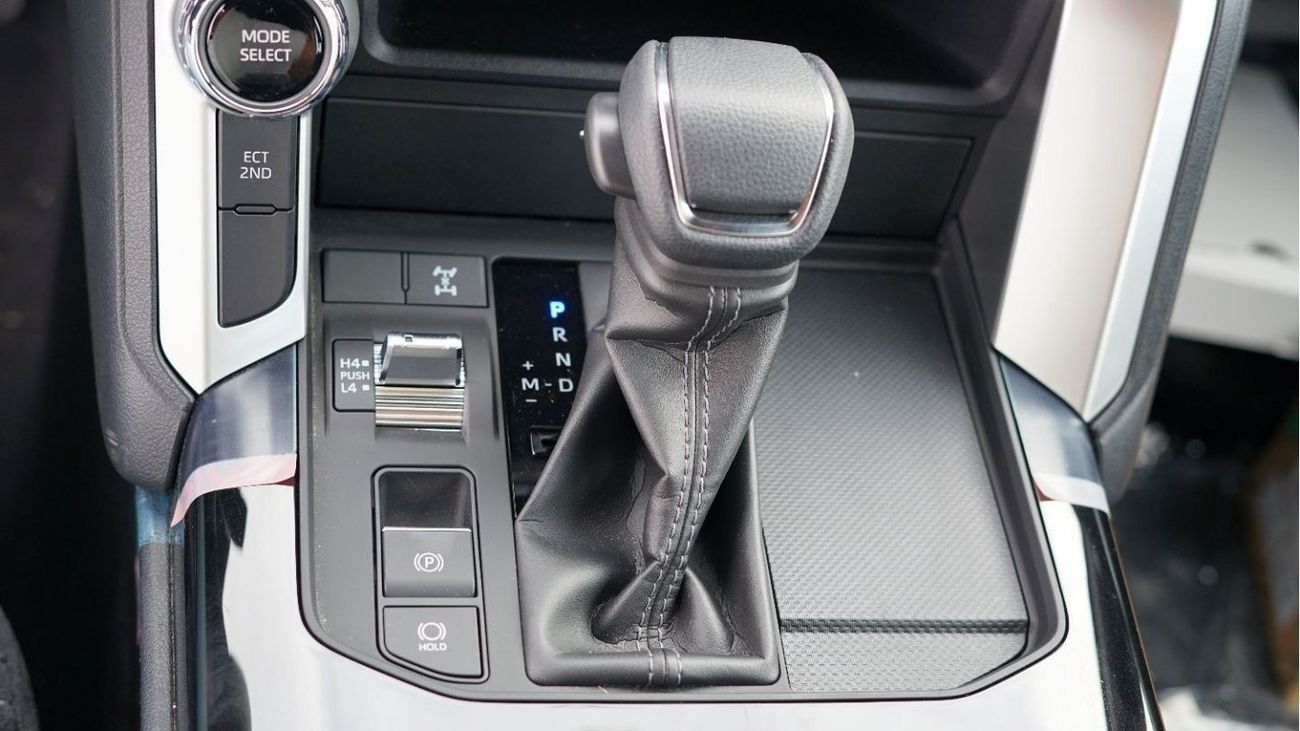 تويوتا لاند كروزر تويوتا لاند كروزر 300 -E 3.3L ديزل 2023