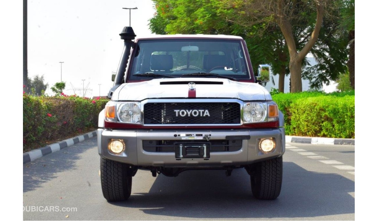 تويوتا لاند كروزر بيك آب 79 DOUBLE CAB  V8 4.5L TURBO DIESEL 6 SEAT FULL OPTION MANUAL TRANSMISSION