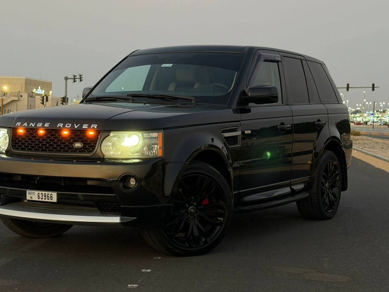 Land Rover Range Rover Sport Gcc specs converted to 2013