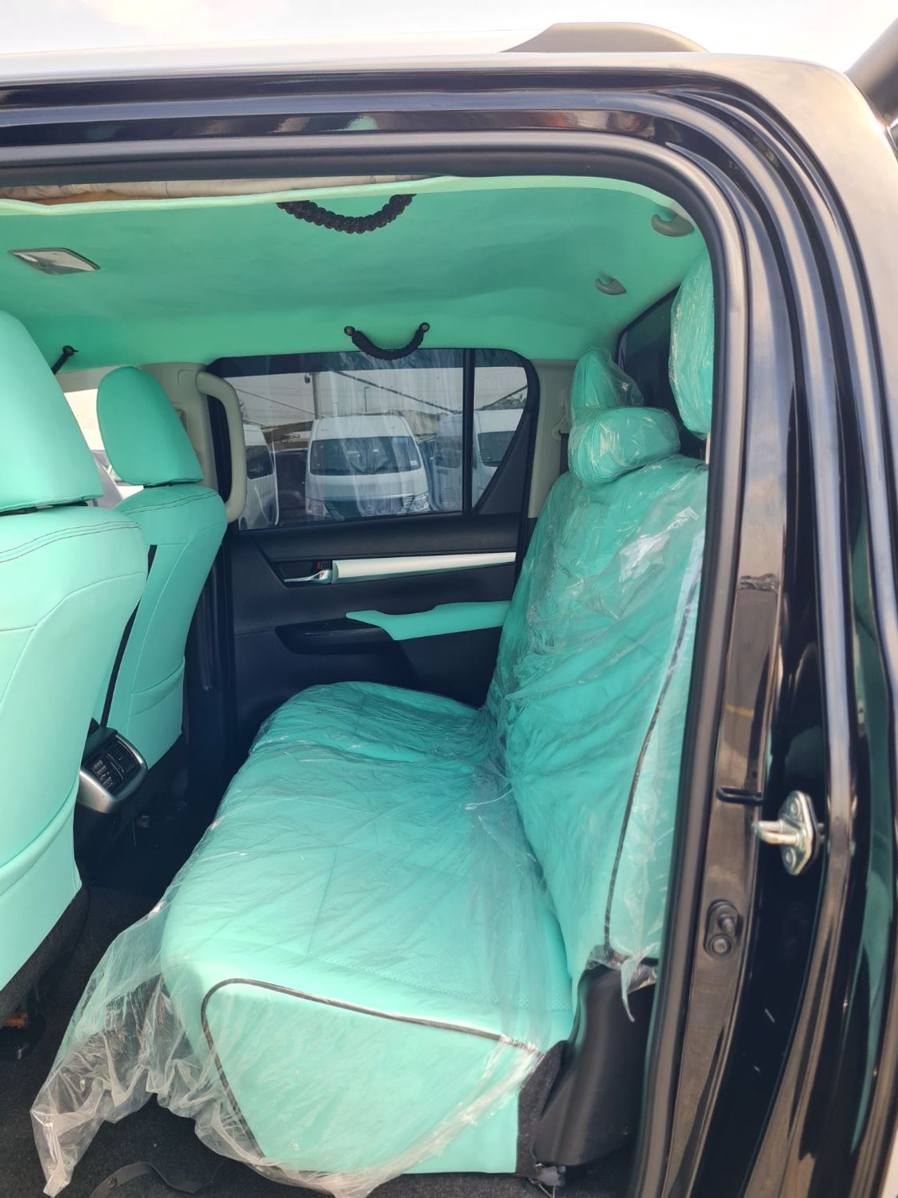 Toyota Hilux Double Cabin  Right Hand Drive  Year: *2022*