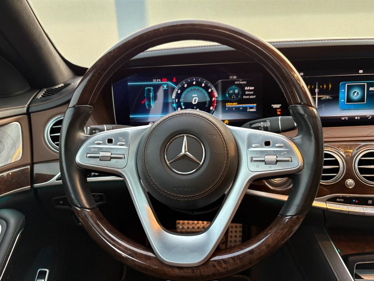 Mercedes-Benz S 560 Std 4.0L (463 HP) 4MATIC V8 BITURBO | 2018 | GCC SPECS | AED 2,220 per month