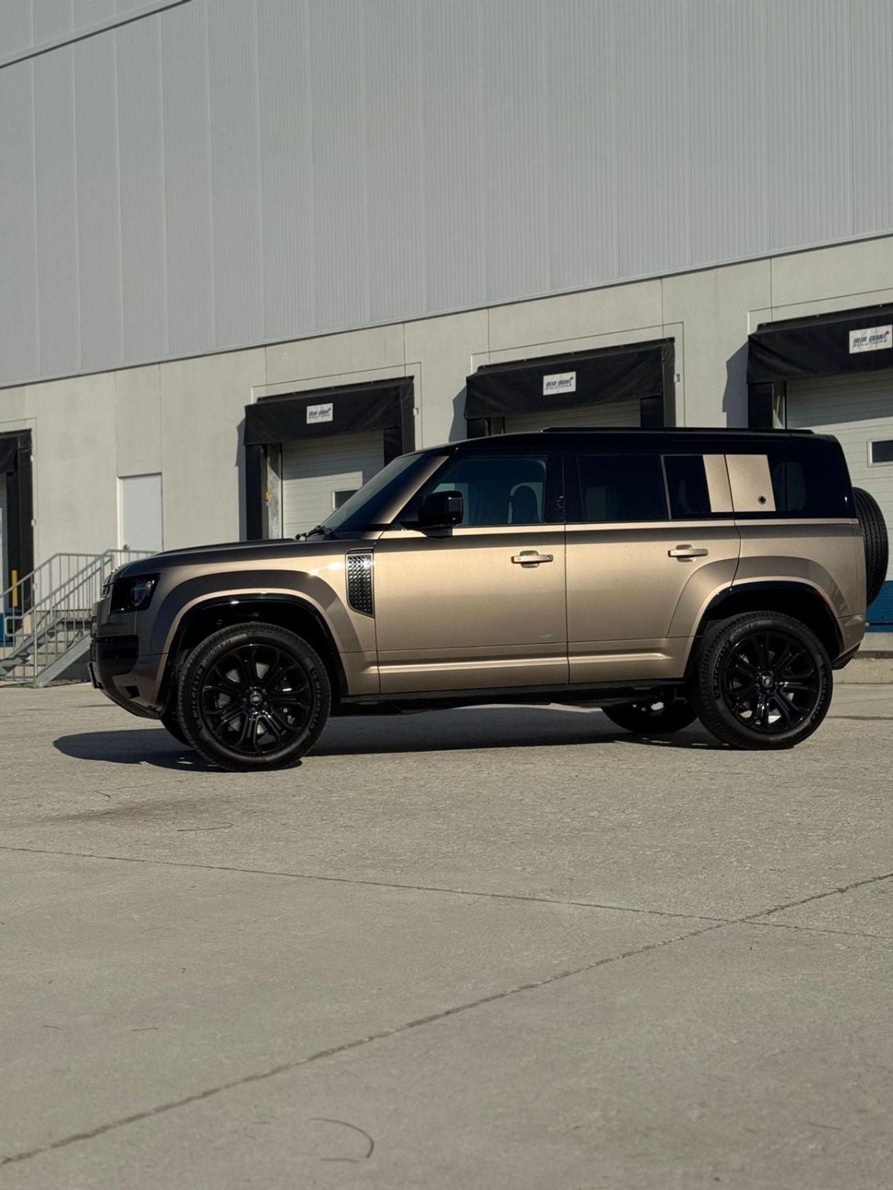 Land Rover Defender 110 OCTA P635  2025