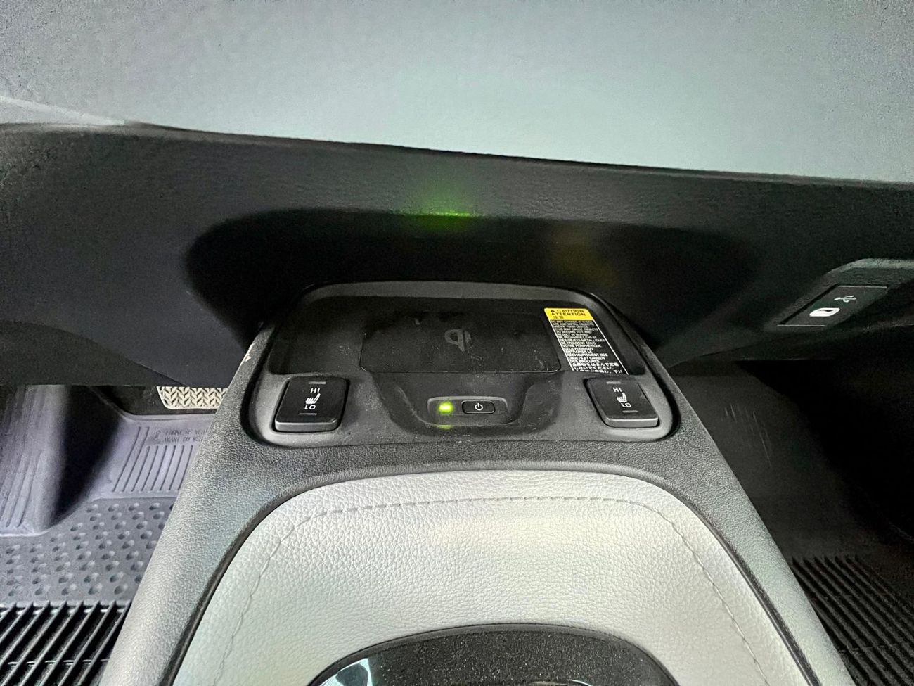 Toyota Corolla SE+ 2.0L hatchback sports warranty one year bank financie available