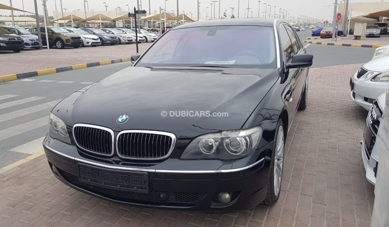 BMW 750Li Bmw 750 model 2007 GCC car prefect condition full service full option low mileage