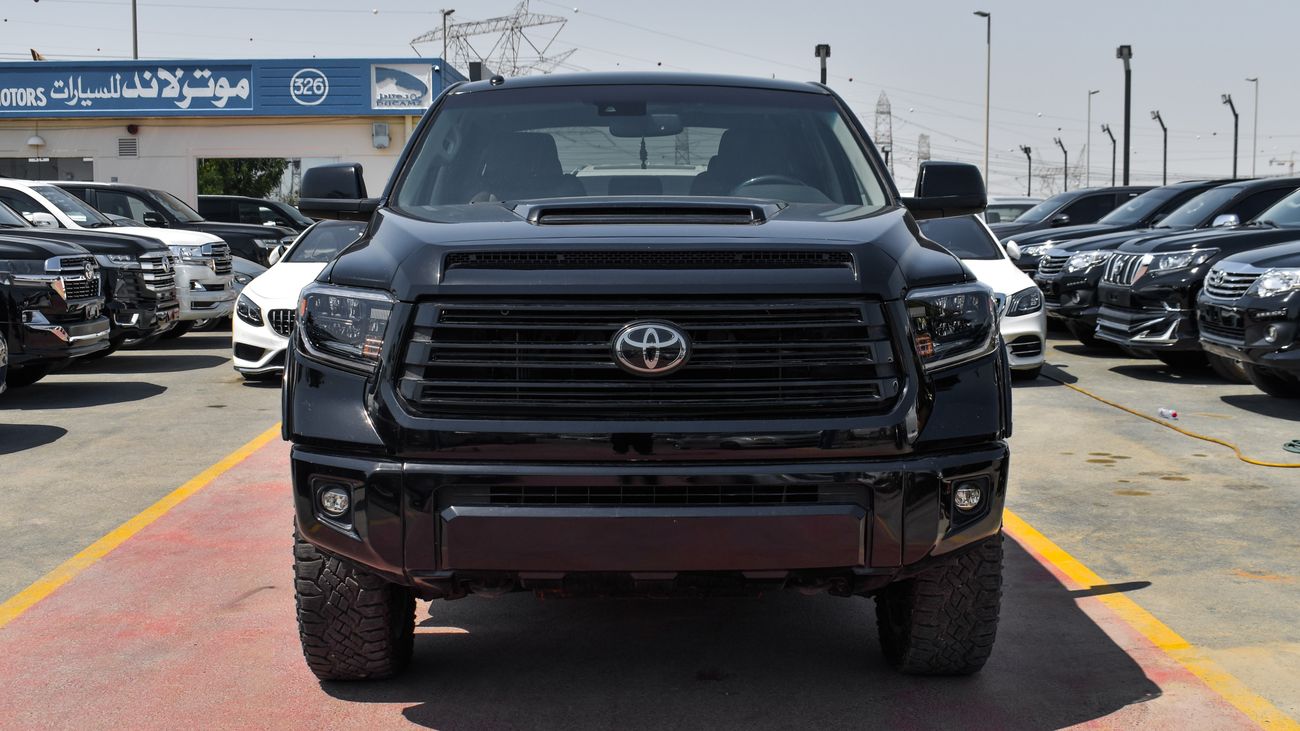 Used Toyota Tundra 2020 for sale in Dubai - 747819