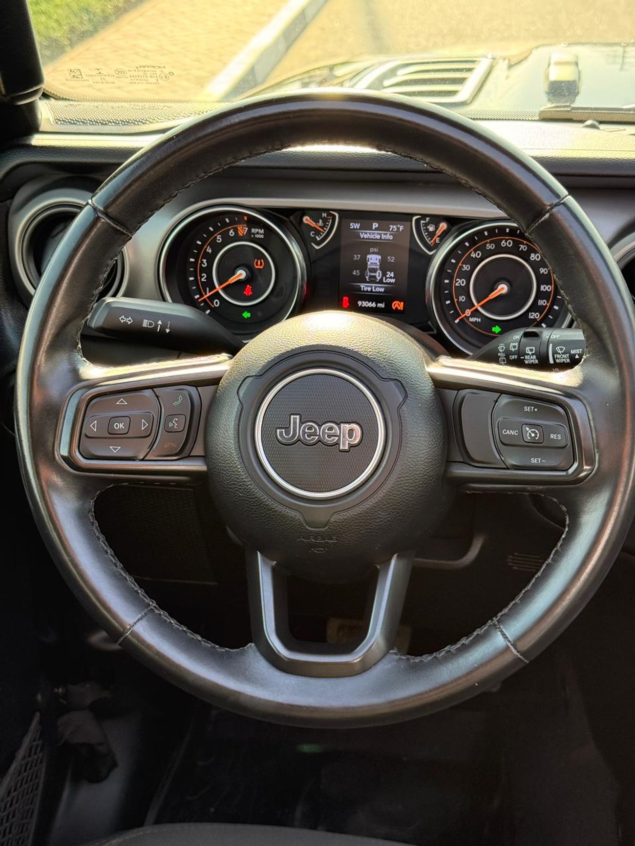 Jeep Wrangler Unlimited Sport 3.6L A/T