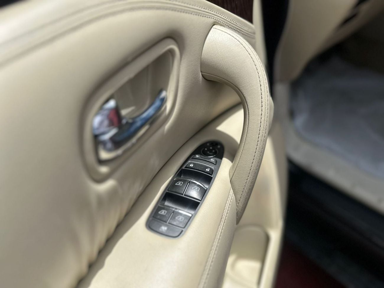 نيسان باترول 8 سلندر (V8) سعة 5.6 لتر (الماكينة الكبيرة 400)