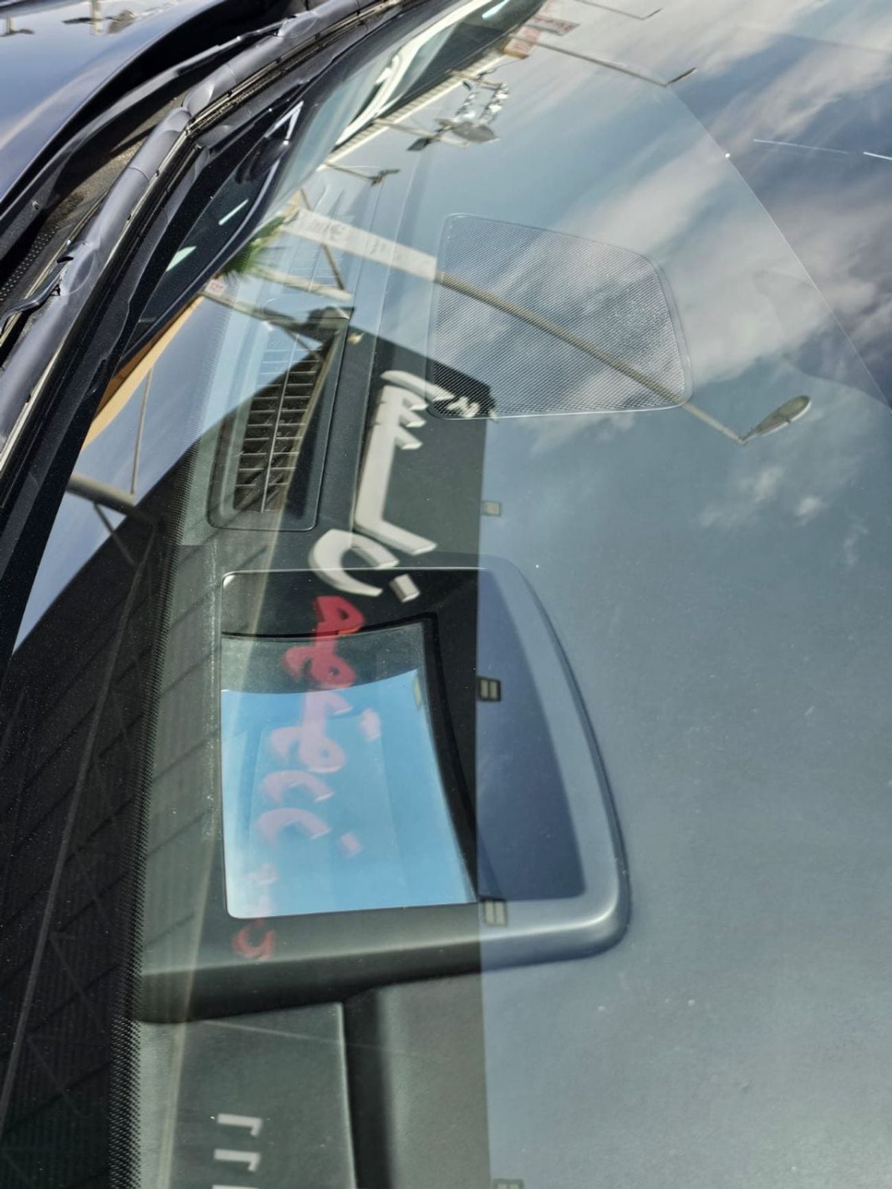 جينيسس G90 Royal 5.0L (407 HP) AWD